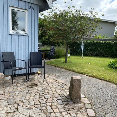 Charmerende Aeldre Sommerhus Taet Pa Strand Og City * Risskov
